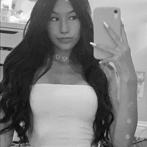 Meet your Posher, Esenia